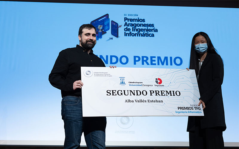 ¡ENTREGAMOS EL PREMIO INYCOM EN LA II EDICIÓN PREMIOS TFG INGENIERÍA INFORMÁTICA! 
